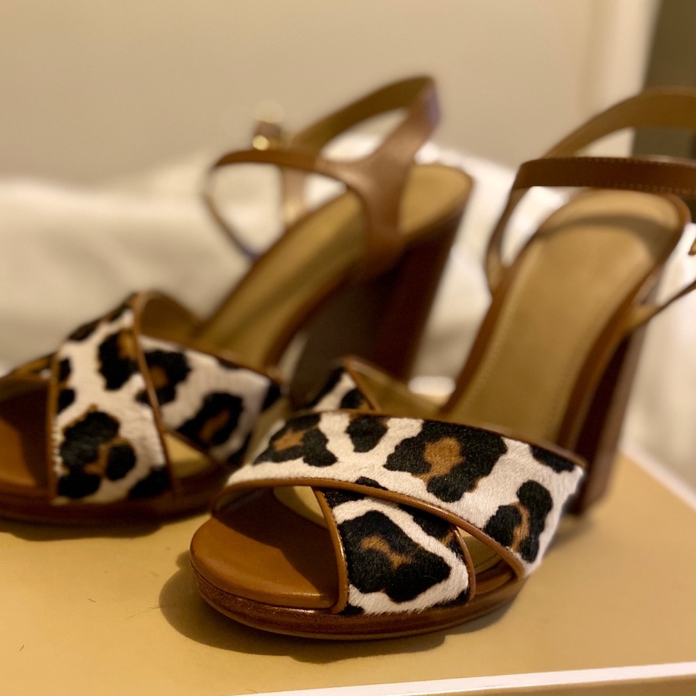 Michael Kors Alexia Platform Printed Hair Calf - Picture 8 of 8